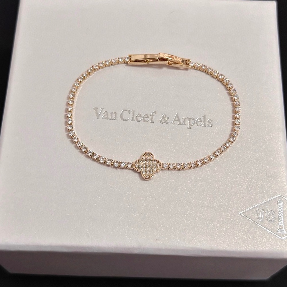 Van Cleef & Arpels Rose Gold Pavé Clover Diamond Tennis Bracelet